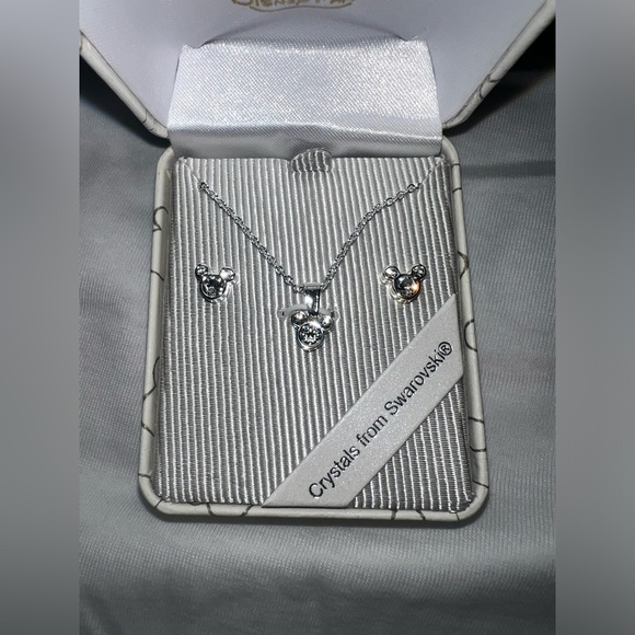 Disney Mickey Mouse Swarovski Crystal Earring and Necklace Set!! Brand New!! - Picture 2 of 6